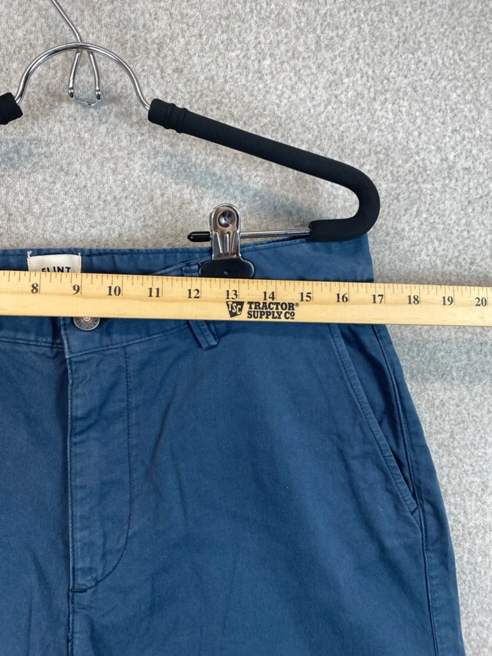 Flint and Tinder Flat Front Shorts Mens 32 Blue Chino 7.5” Inseam Casual Preppy